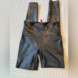 Spanx Faux Leather Cheetah Print Leggings‎ Small